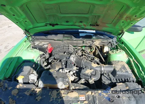 2013 Ford Mustang V6 from USA, damaged, VIN 1ZVBP8AM2D5280305